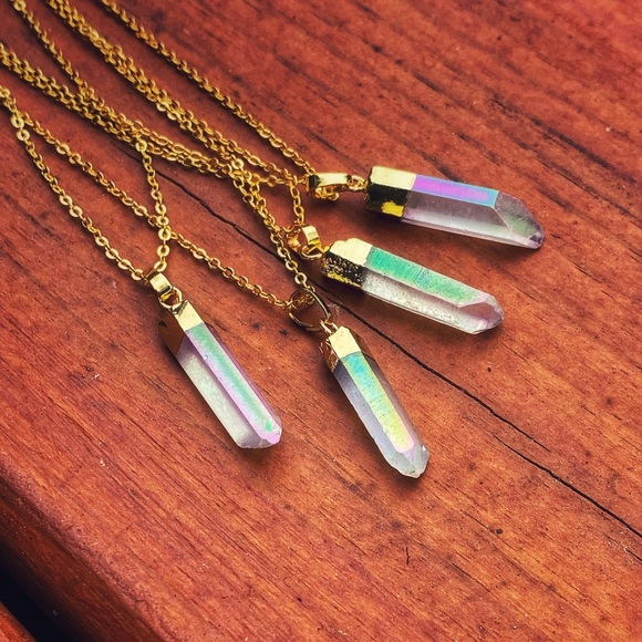 Aura Quartz Necklace - Picture 3 of 3
